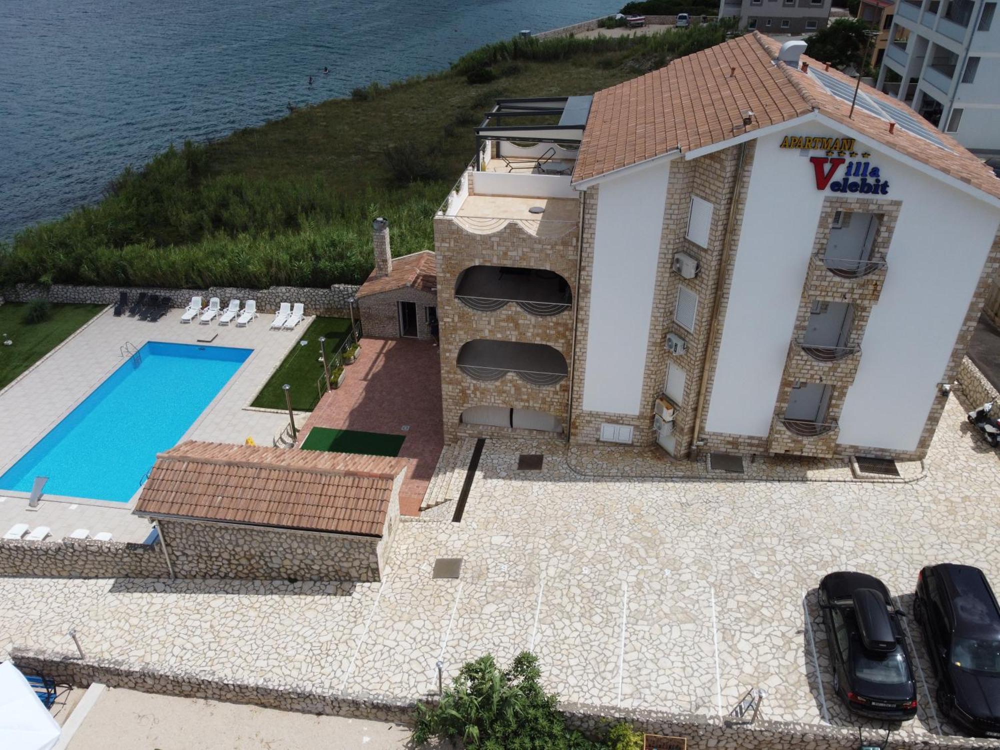 Apartment Pool Antonia
